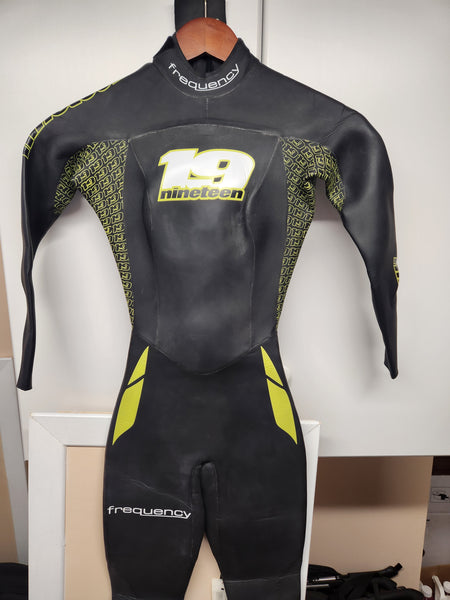 NINETEEN WOMAN'S FREQUENCY, WXXS – Trysport Inc